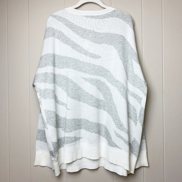 Fate Zebra Crew Neck Sweater NWT new 1X gray ivory stripe intarsia neutral - Picture 3 of 9